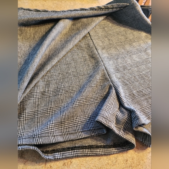 Charlotte Russe Houndstooth Skort Size L - Picture 6 of 7